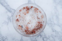 Load image into Gallery viewer, Bath Salt Soak, Hibiscus &amp; Blood Orange
